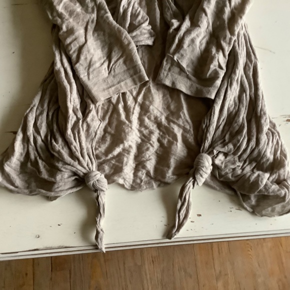 All Saints Elsie Long Tan Crinkled Open Draped Cardigan Sweater SZ 6 - Picture 9 of 12